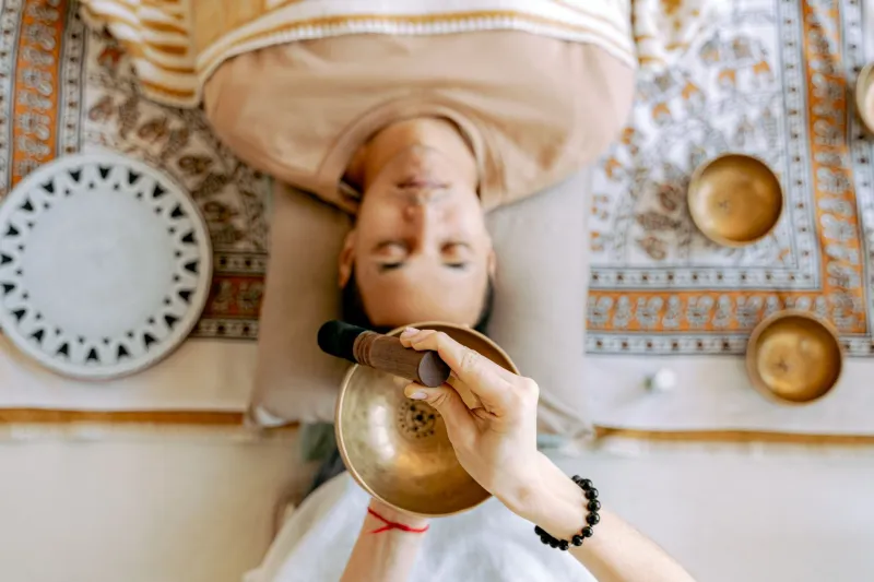Body Maps Nobody Taught You: The Fringe Healers Charting Your Organs by Frequency